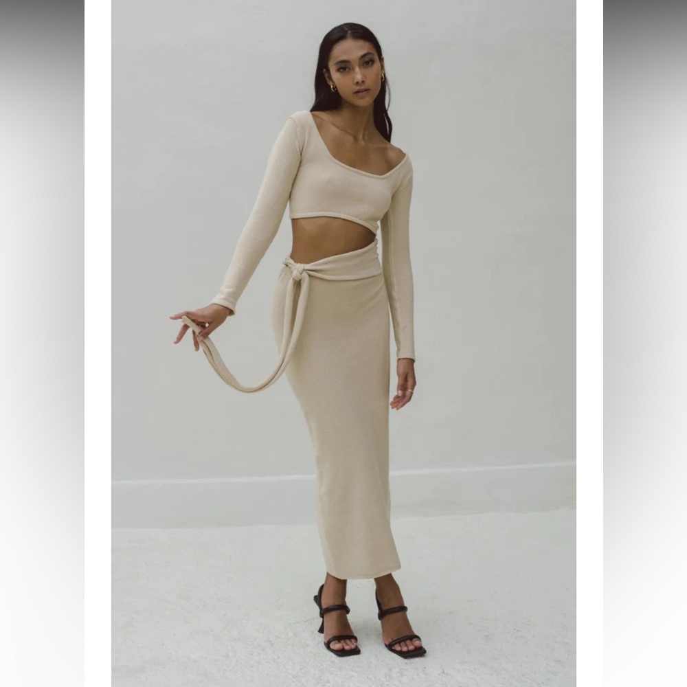 NWT - Pampelone Long Sleeve Kimee Dress Size Small
